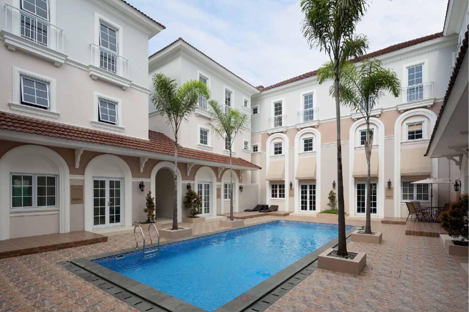 Alesha Type 90 Standard North Muse House — Foto 1