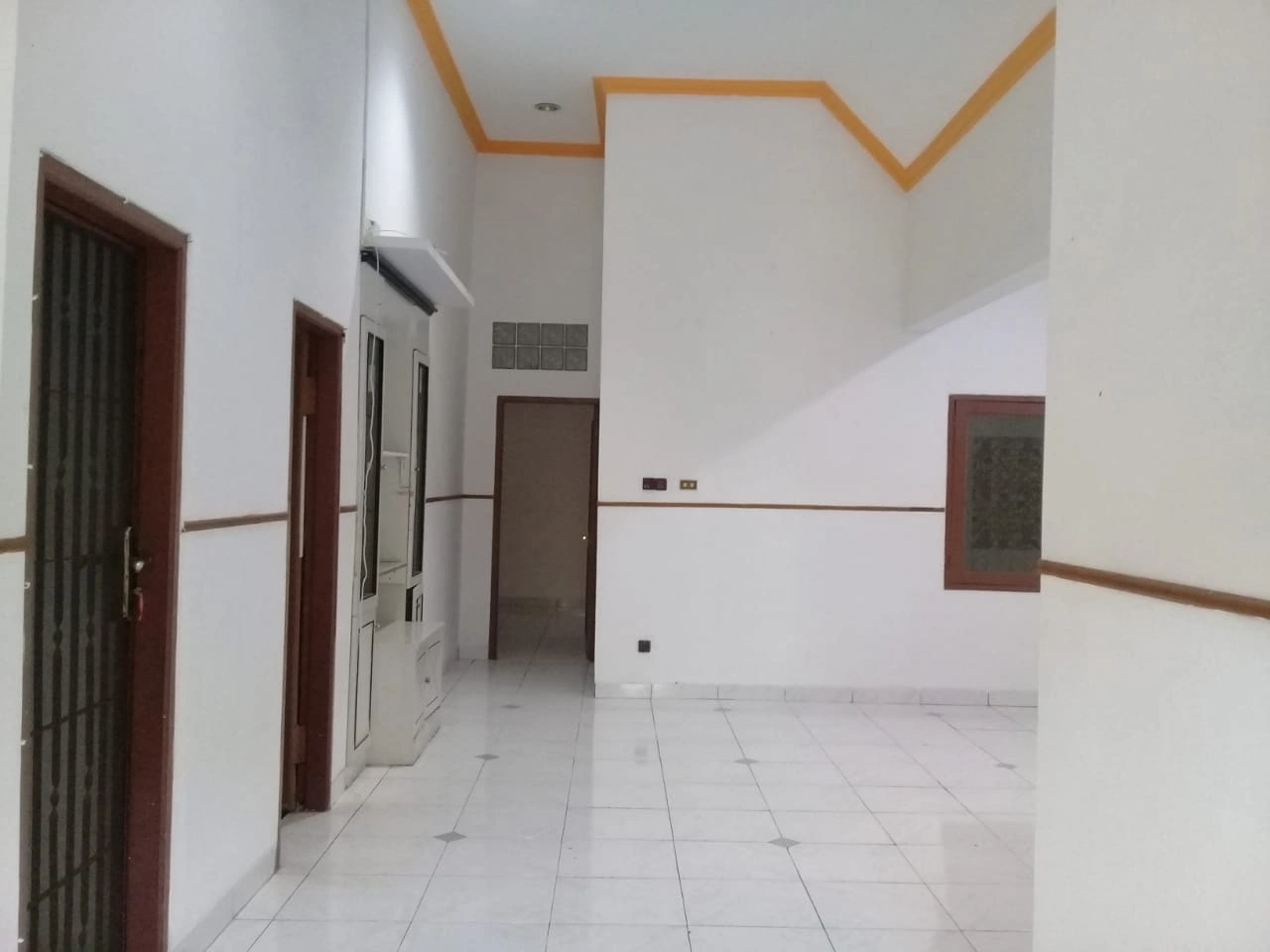 Disewakan Rumah Nyaman Sutera Cemara Alam Sutera – Semi Furnished, Siap Huni! gallery image