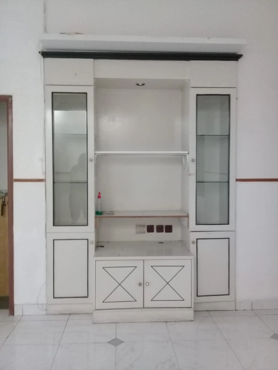 Disewakan Rumah Nyaman Sutera Cemara Alam Sutera – Semi Furnished, Siap Huni! gallery image