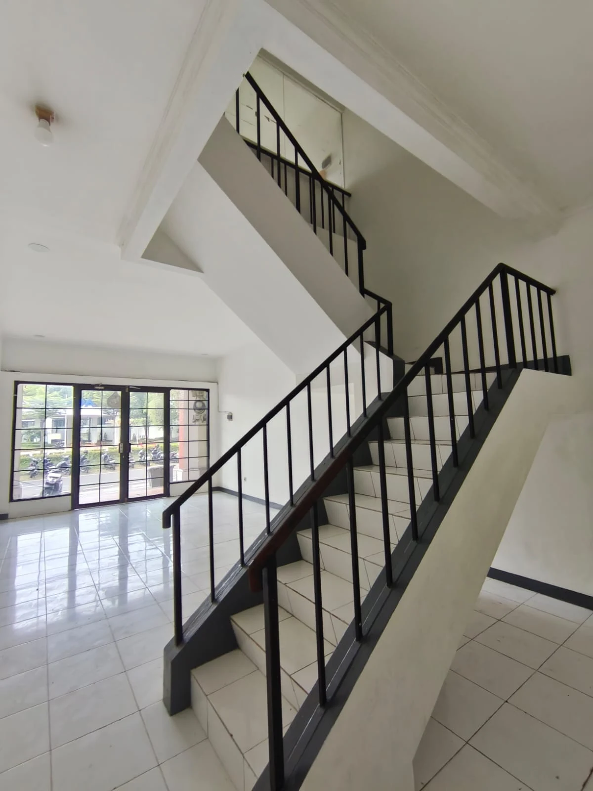 Disewakan Ruko Beryl Gading Serpong – Lokasi Strategis Depan Sekolah, Ramai! gallery image