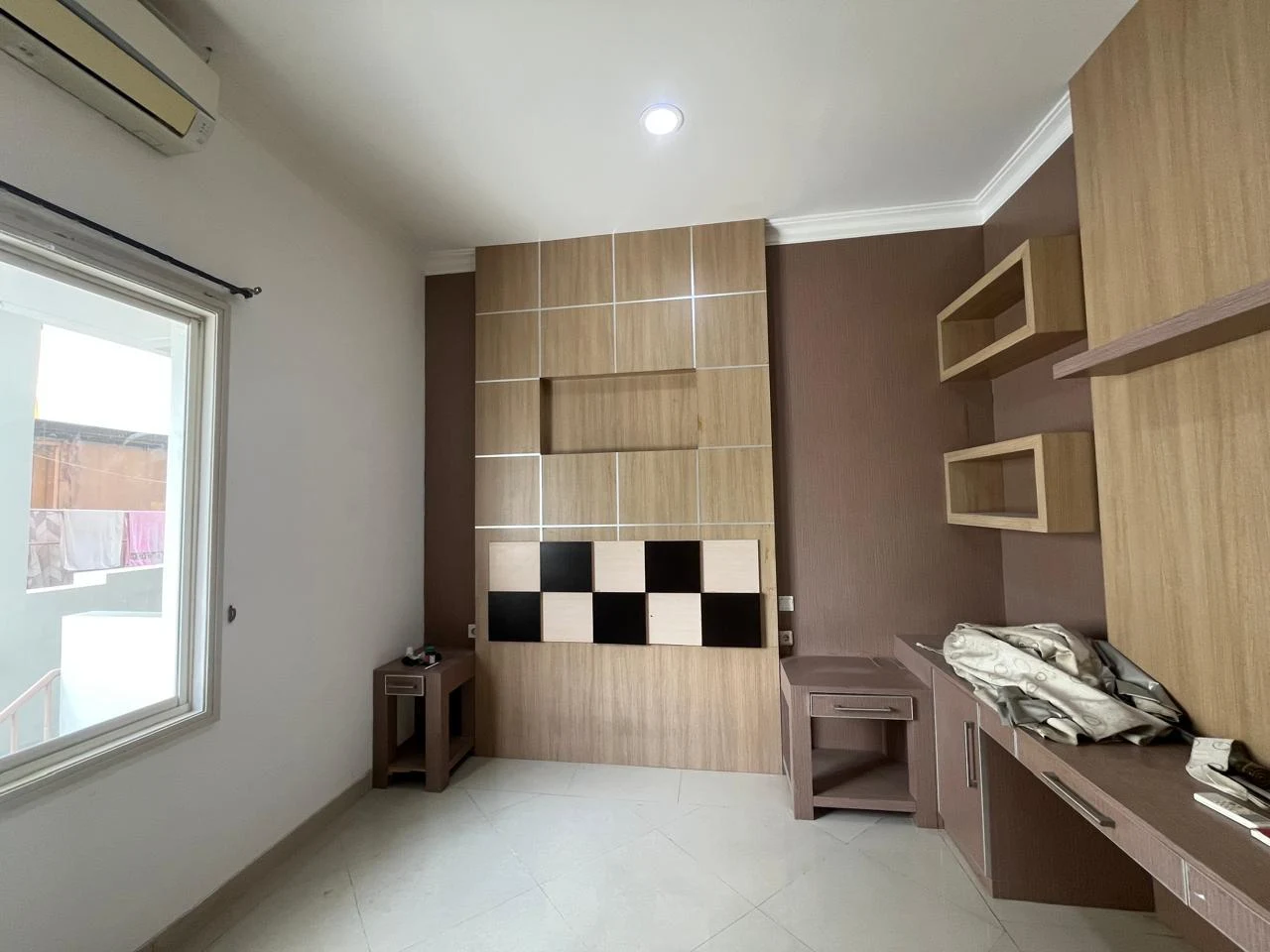 Rumah Hoek Chalcedony PHG Gading Serpong – Depan Sport Club, Semi Furnished galeri gambar