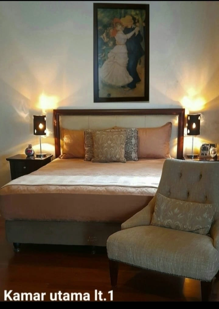 Rumah Cantik Full Furnish Aquamarine PHG – Samping Taman Fasum, Garasi + Carport galeri gambar