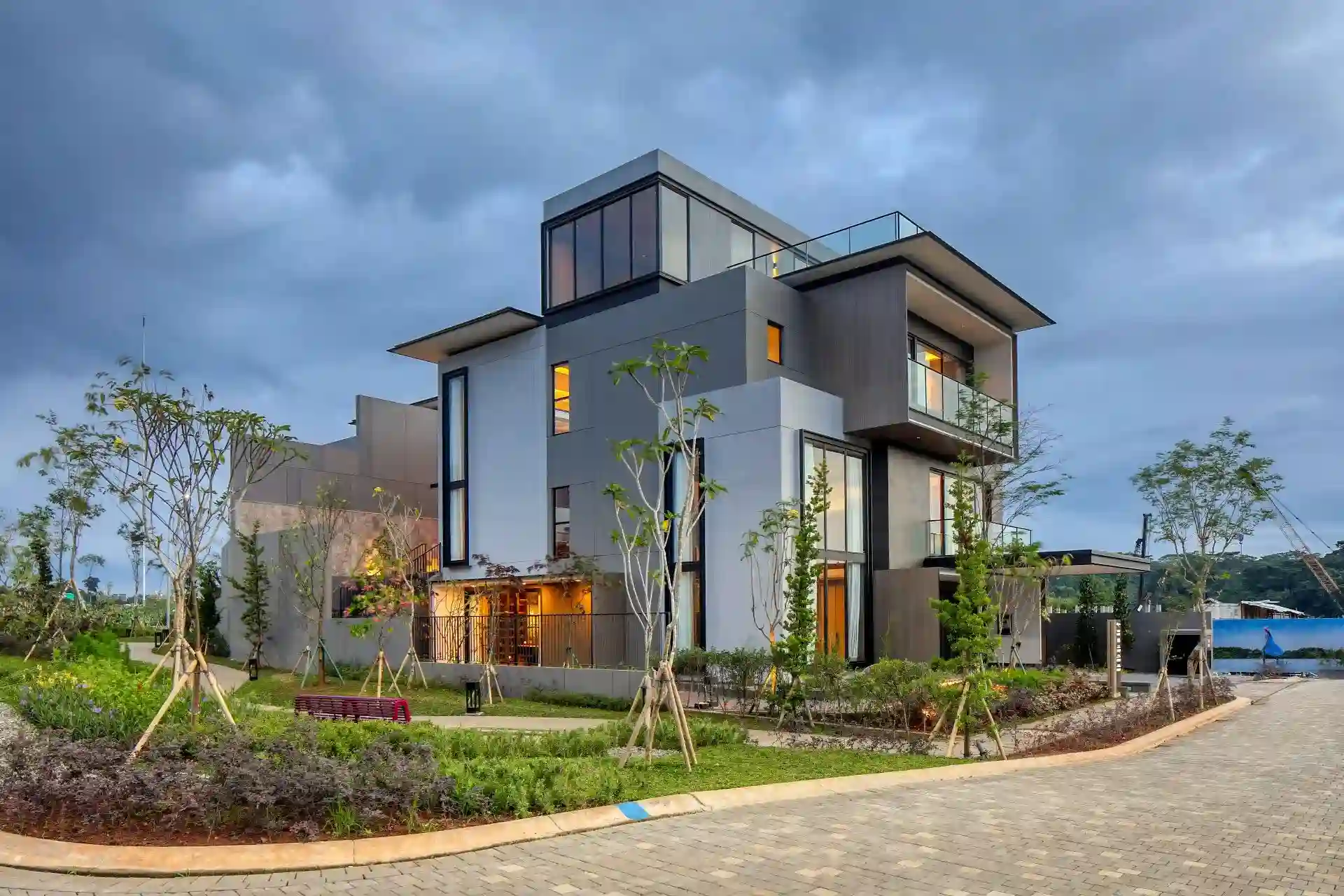 Layton NavaPark BSD City — Rumah Mewah Private Lift di Kawasan Premium BSD Mulai Rp18,8 Miliar galeri gambar