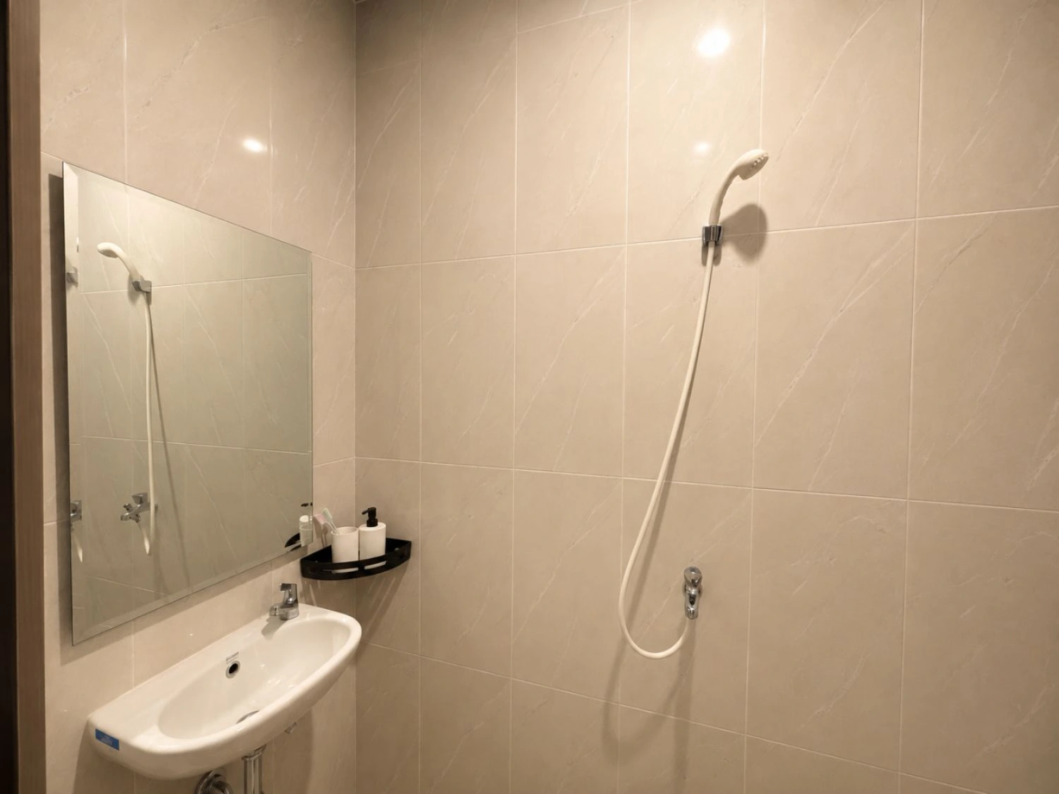 Rosaline Harvest City Bekasi — Rumah 2 Lantai LT 60 LB 50 Harga Rp784 Jutaan galeri gambar