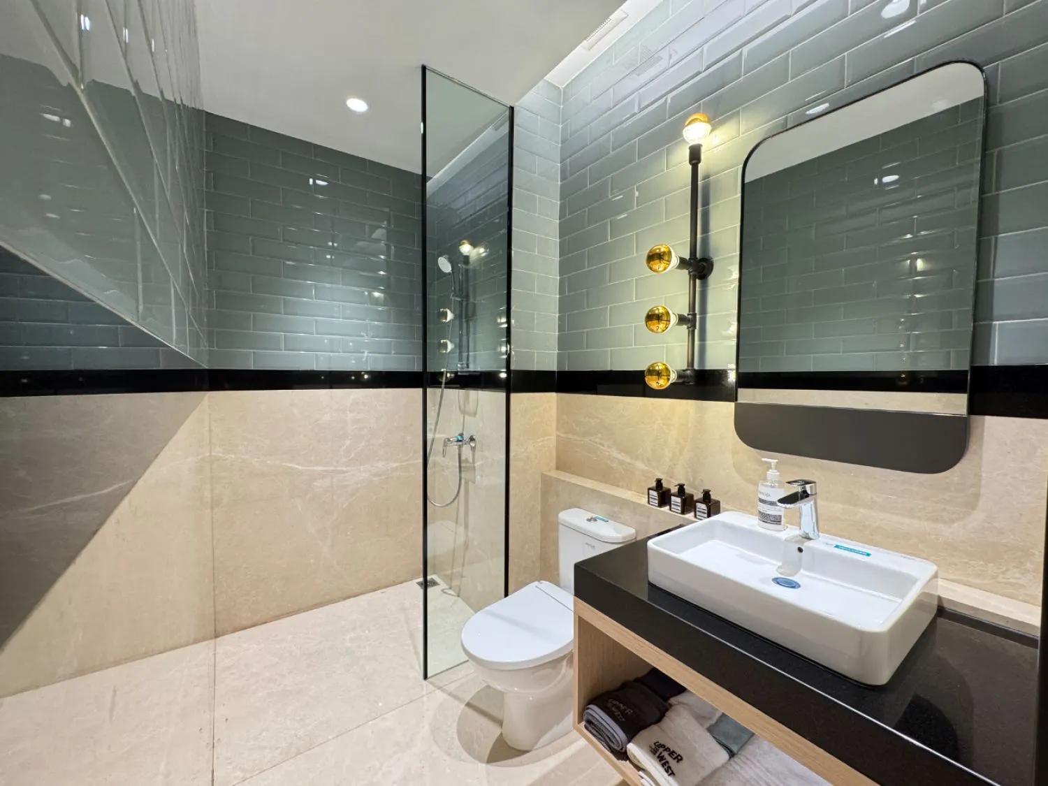 Upper West BSD City — Apartemen, Loft & SOHO Premium di CBD BSD Mulai Rp1,53 Miliar galeri gambar