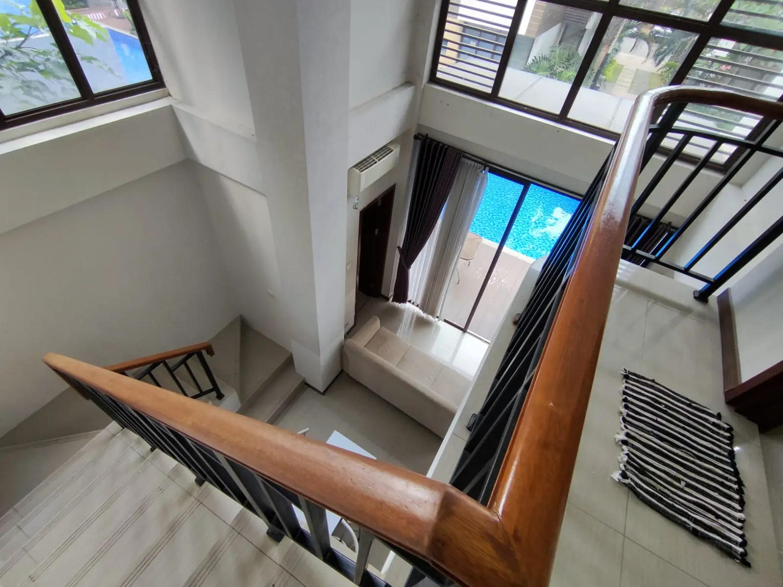 🔥 RUGI BESAR! Loft 2 Lantai BSD – Langsung Pool View, Fully Furnished, Siap Huni! — Foto 5