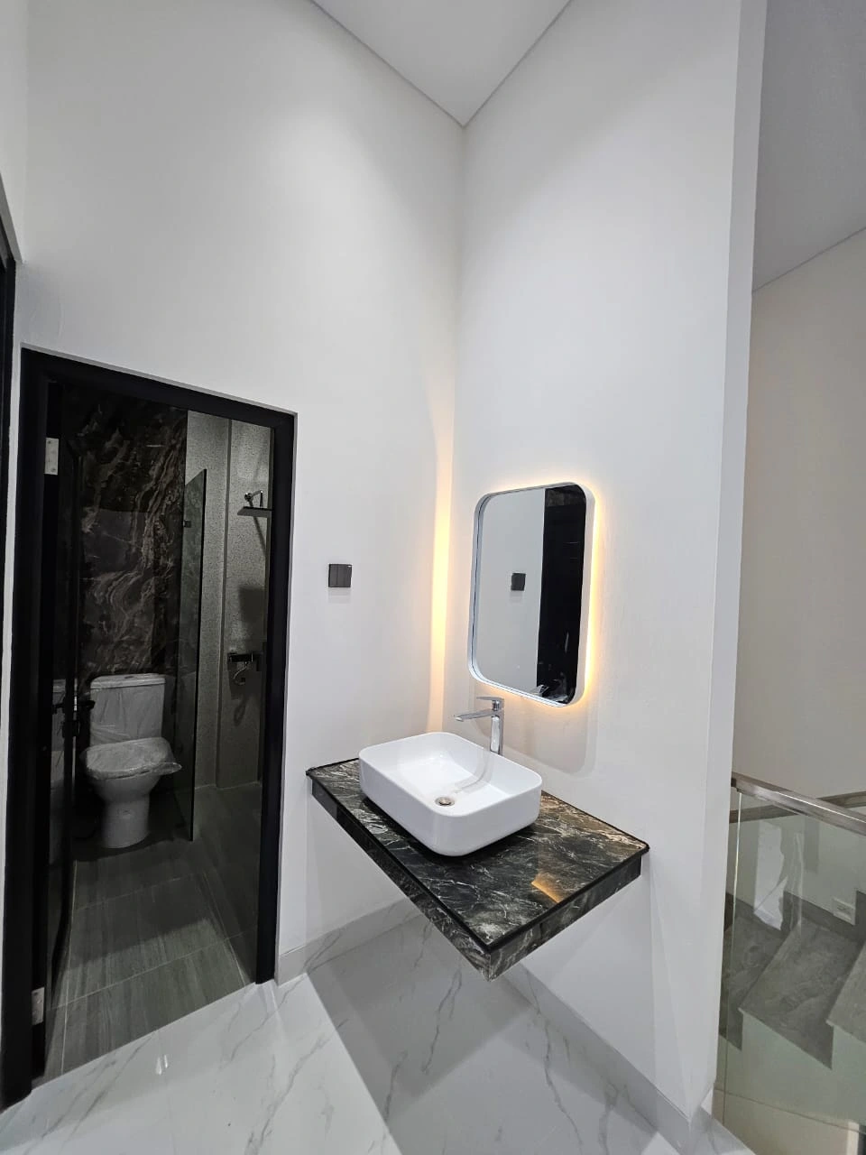 Dijual Rumah Baru Renovasi Sutera Jelita Alam Sutera – 2 Lantai, 5+1 KT, SHM — Foto 2